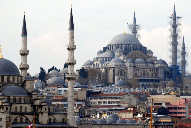 مسجد السليمانية في اسطنبول تركيا ادويت